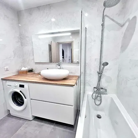 Le Magnifique Promenade Apartment