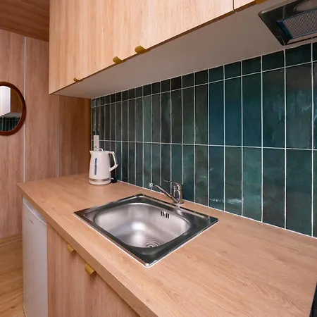 Apartment Moku Lumiere 南仏 木光居