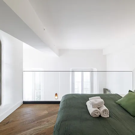Apartment 20 Quai Lunel - Loft Vue Port De - 2 Mezzanine - Climatise *