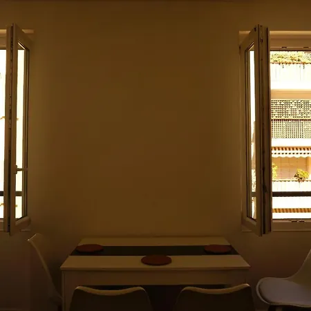 Cozy Downtown Retreat Close To Sea And Station Nice