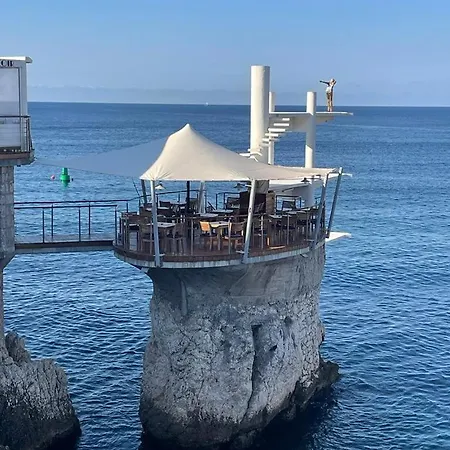 Au Coeur De Nissa La Belle