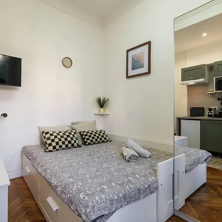 20 Rue Alberti 2me -studio Apartment Nice