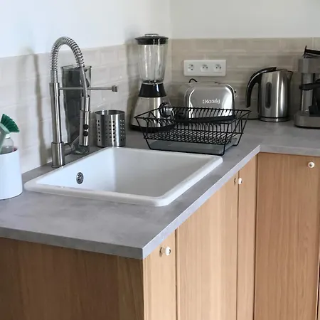 Apartment Au Calme Centre Liberation