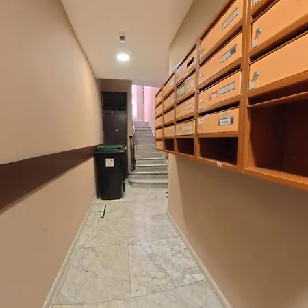 Charming In Heart Of Bright Wifi Apartment