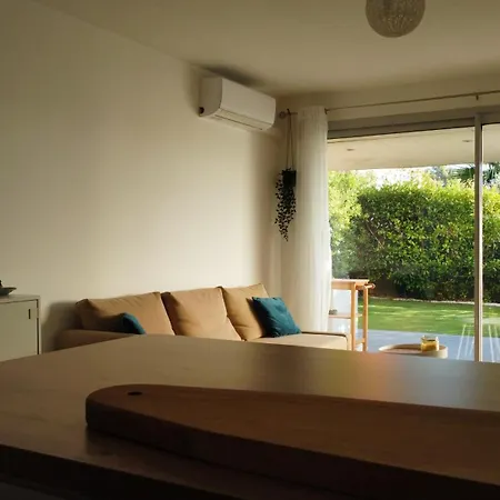 Avec Jardin Et Piscine Apartment *