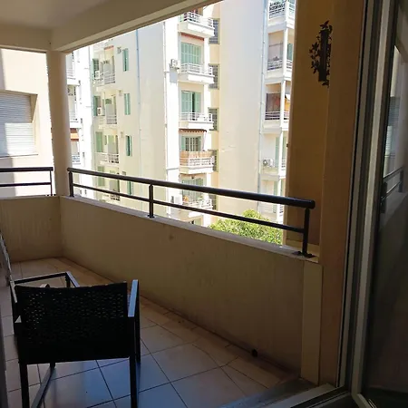 1 Bedroom Air-conditioned Wi-fi Nice