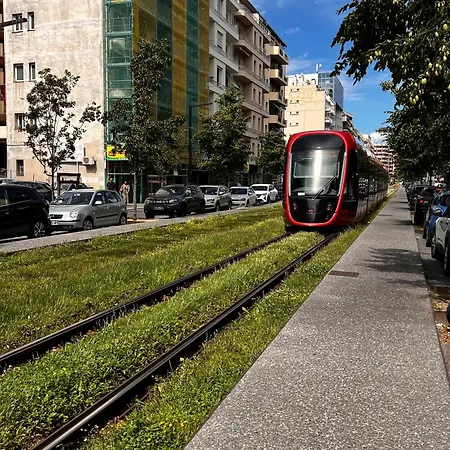 Cozy Modern - 3 Min Walk To Apartment