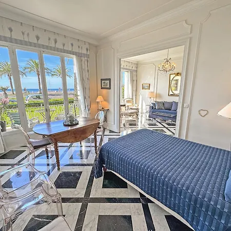 Rare Seafront Garden On Promenade Apartment Nice