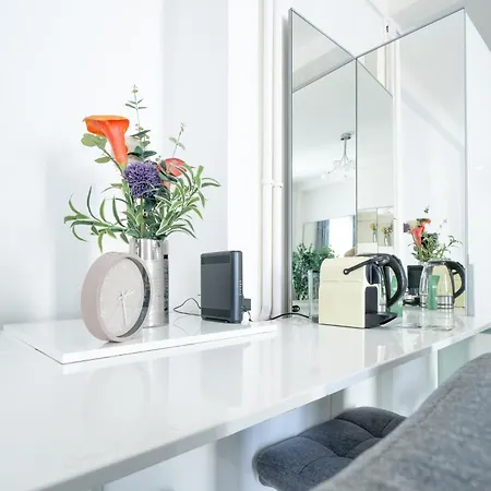 Auber Apartment *