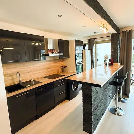 Full Furnished In Downtown With Double Ac 50m2 Nice