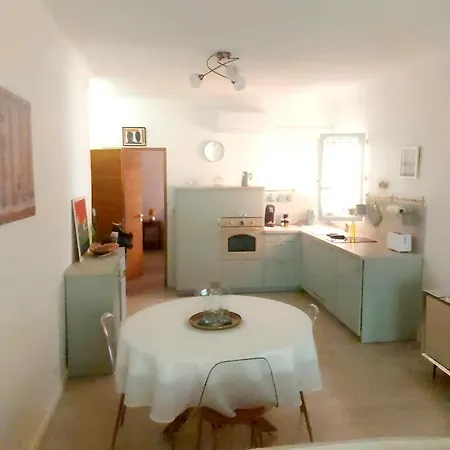 Port Lympia Lovely With Balcony & Ac Nice