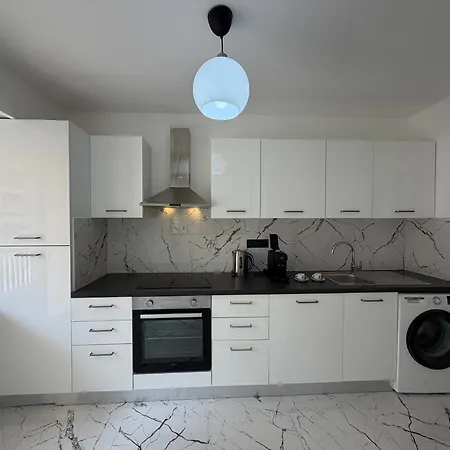 Familial T3 Terrasse, Clim & Parking Gratuit Apartment *