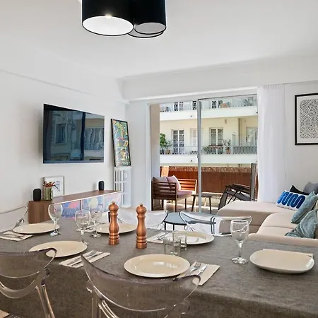 110 M2 Family, 3 Bedrooms Ac And Terrace 8 Min Away *