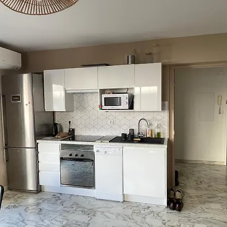 3 Pieces, Proche De La Plage, Climatise, Tramway A Proximite Apartment