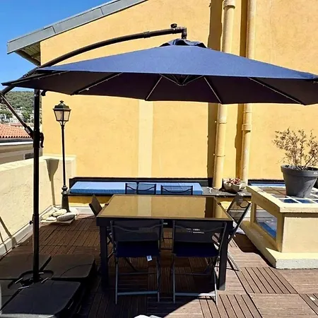 Cozy With Rooftop Terrace 4 People Apartment