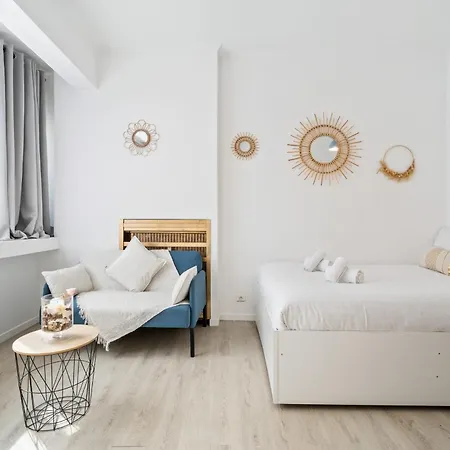 The Jewel Of The Golden Triangle Ocean View - Welkeys Apartment *