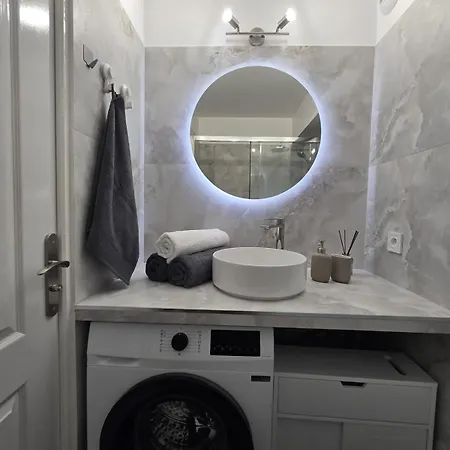 Apartment Cozy Seaside With Private Parking