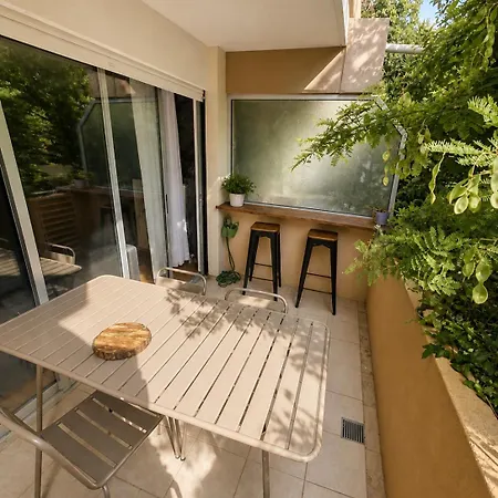 Fabron Apartment