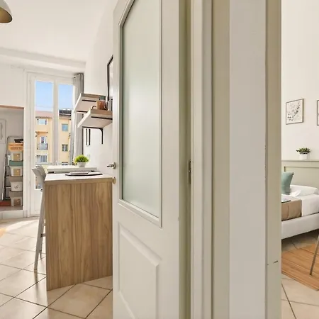 T1 Au Coeur Du Vieux-nice & Pres De La Apartment Nice