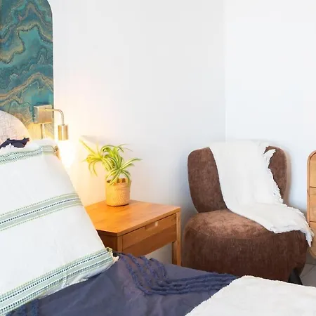 Modern 2-bedroom Sea View, Air Conditioning, Balcony * Nice