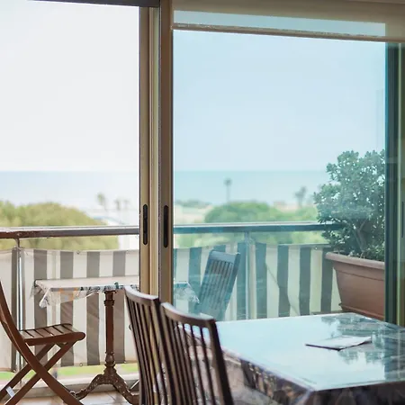 Sea-view - Ac - Balcony Apartment