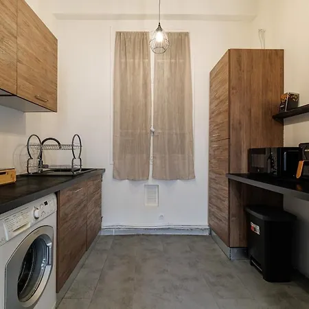 Apartment T2 Avec Balcon Nice