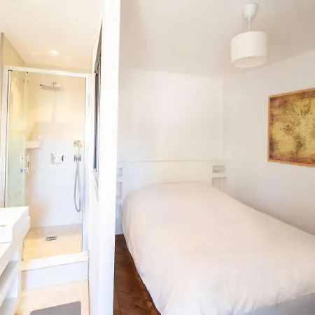 Chic At Port 2 With Private Bathrooms & Ac Apartment *