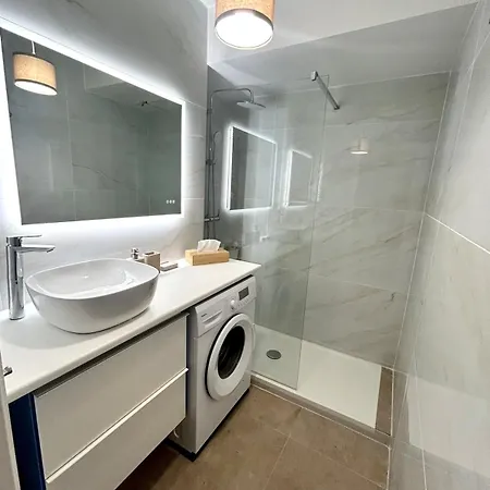 Apartment Proche De La Securisee Avec Piscine Nice