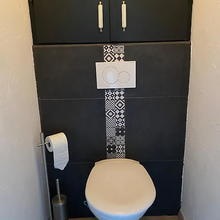 Cosy Proche De La Securisee Avec Piscine