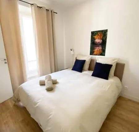 Apartment Spacieux Et - Vieux 5 Mn' A Pied Nice
