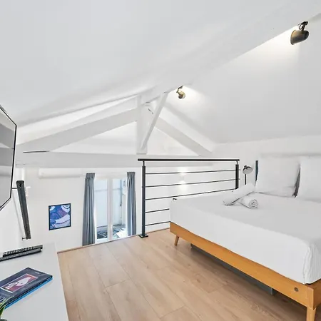 Stunning Duplex With Terrace - Port Of / Ac *