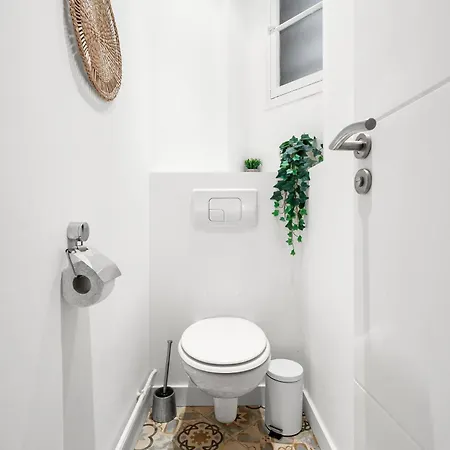 Renting - Barla - Bright 2 Port Easy Access To Monaco Apartment Nice