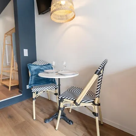 Ambiance Avec Balneo Apartment *