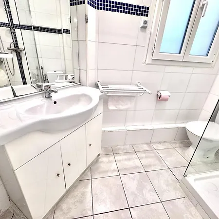 B G Cocon Dante - Grimaldi Promenade Des Apartment