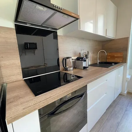 Apartment Liberation, Charming, Quiet 2-room With Balcony Nice