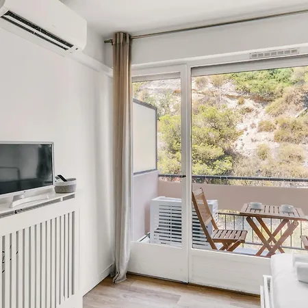 Apartment Cosy & Quiet With Ac And Balcony With A View Of Nature