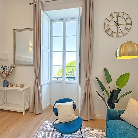 Elegant Seafront Loft Old Town * Nice