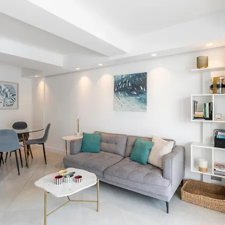 Promenade, View On Bay, Sunny Terrace, 4 Guests, 2 Bedrooms Ac Apartment Nice