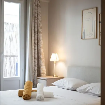 Charming & Comfortable - Heart Of Apartment