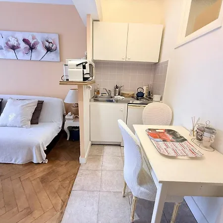 Apartment A 2 Minutes De La Mer, Clim Nice