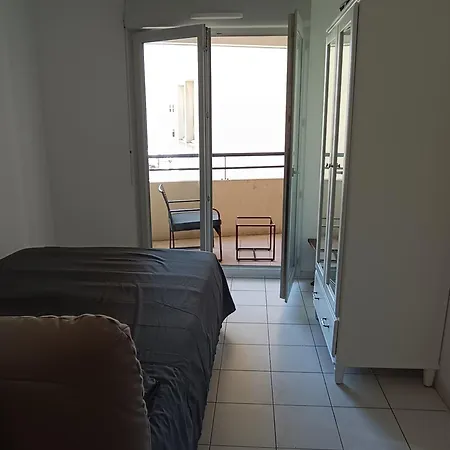 1 Bedroom Air-conditioned Wi-fi * Nice