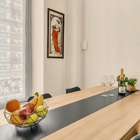 Apartment T1 - Cocon Dore Et Jardin Secret, Liberation