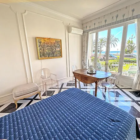Rare Seafront Garden On Promenade * Nice