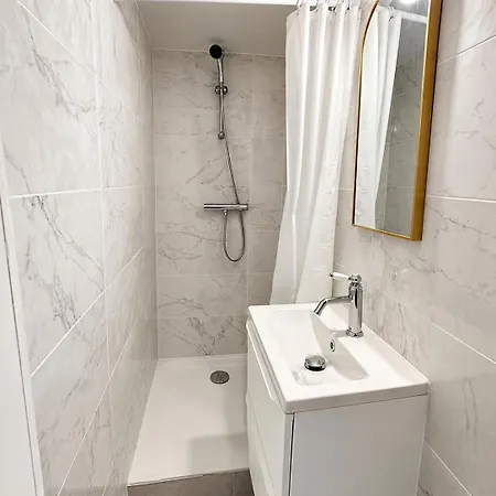 Apartment Vieux-nice Centre Historique - 3 & 3 Salles De Bain *