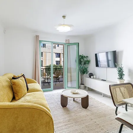 Quiet & Pretty 1 Bdr In The Center