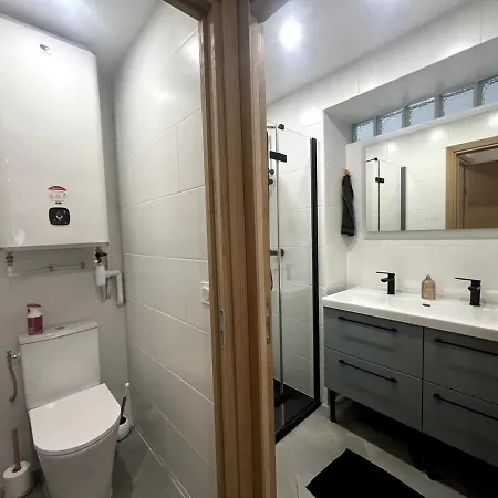 140 M Apartment, 4 Bedrooms Sea Airport And Tram * Nice