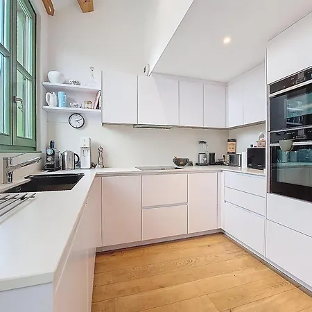 S10 Staywizus - Duplex 3 Bdr Ac Wifi Balcony 10 Mins Apartment *