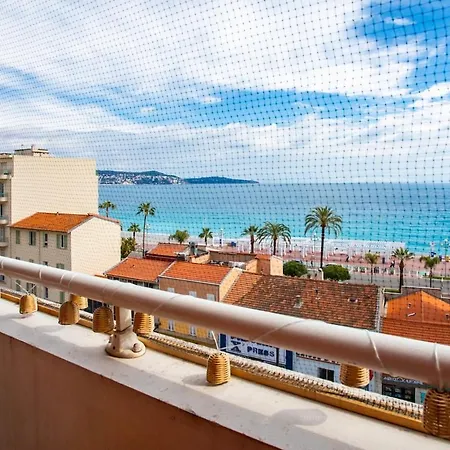 Apartment Modern 2-bedroom Sea View, Air Conditioning, Balcony
