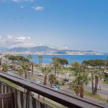 Sea-view - Ac - Balcony Apartment