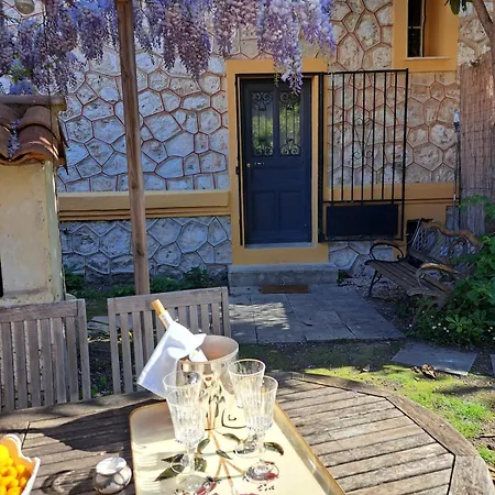 Quiet Garden Liberation Parking Apartment *